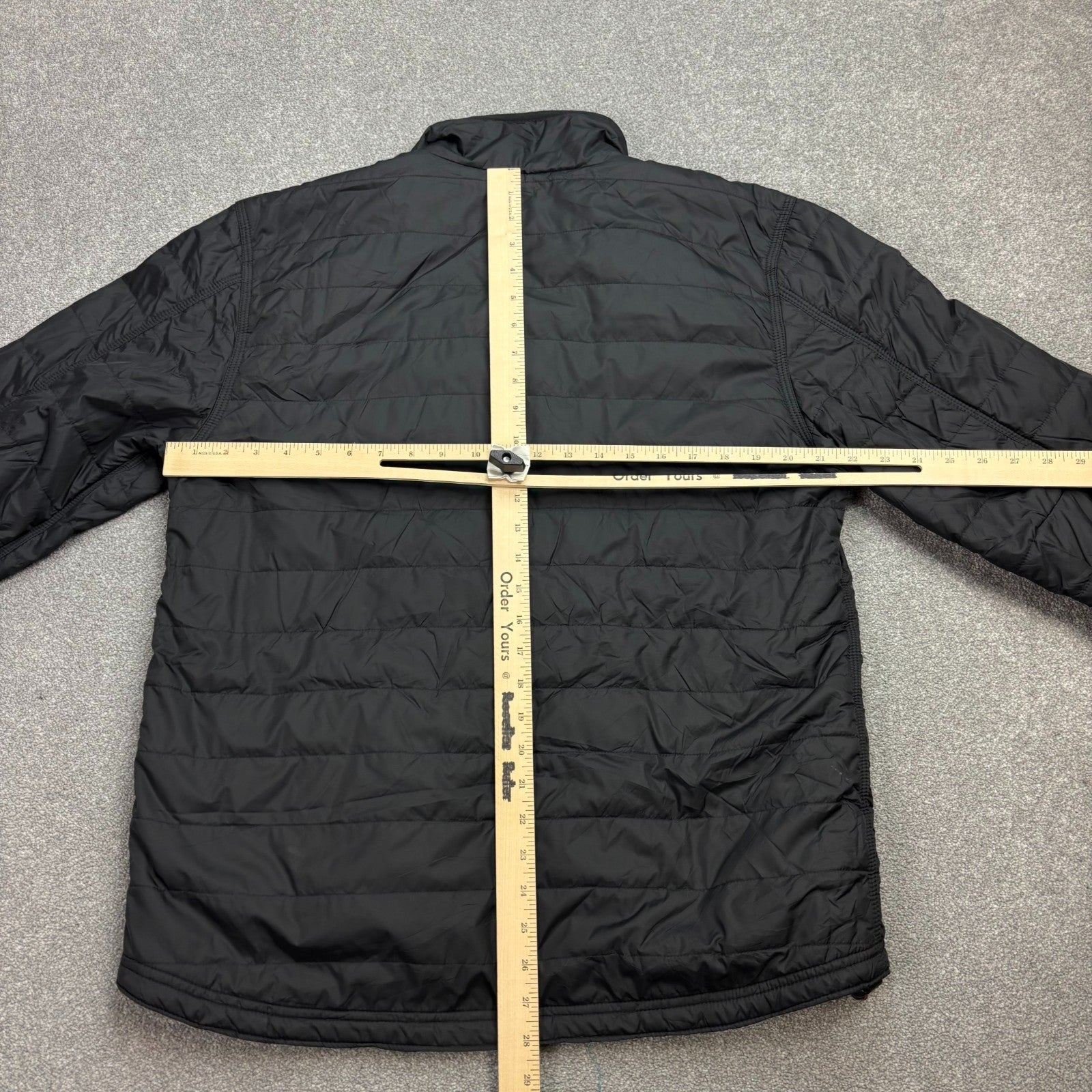 Carhartt Men’s Lightweight Puffer Jacket – Black | Lined Outdoor Y2K Style (Size M)