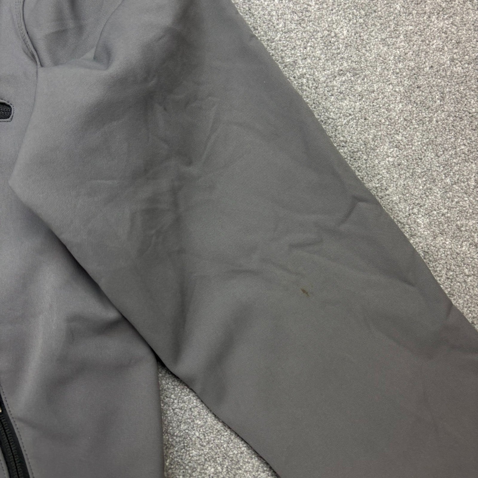 Carhartt Men’s Soft Shell Bomber Jacket – Grey | Lined Workwear (Size L)